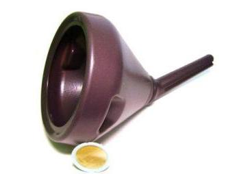 Лейка большая черная нос прямой (диаметр 19см, нос 9см)